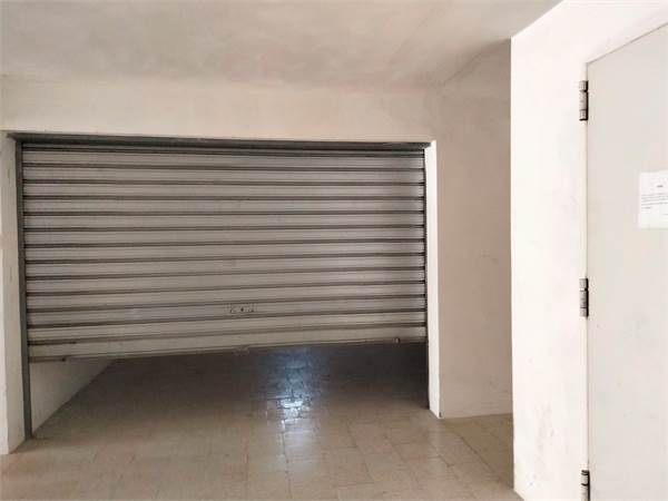  Ampio Garage-via Verdi